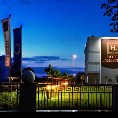 Hotel Lamberton Олтажев Экстерьер фото