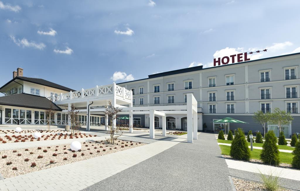 Hotel Lamberton Олтажев Экстерьер фото